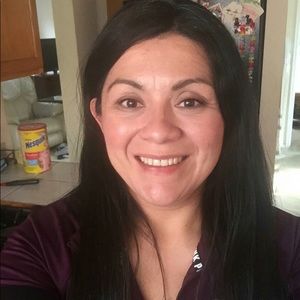 Meet your Posher, Elizabeth